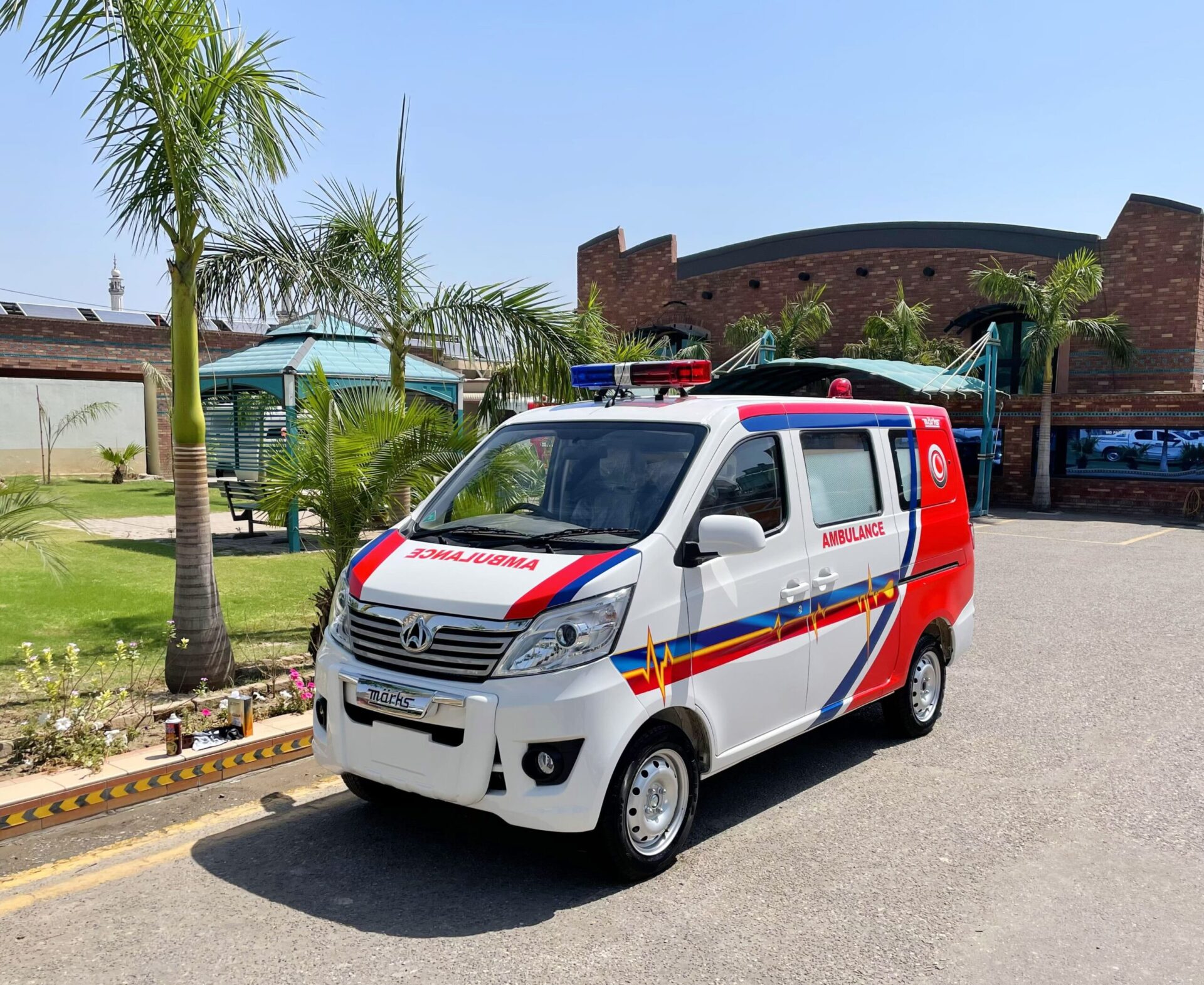 Changan Karvaan Amublance