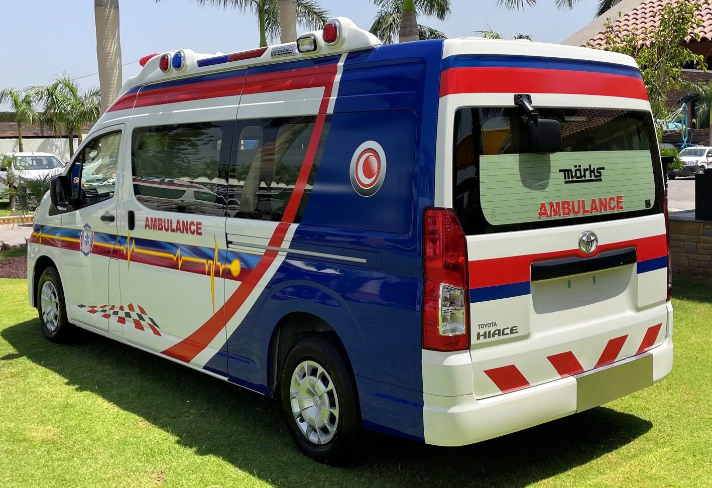 Toyota Hiace Van Ambulance (Hi-Roof)